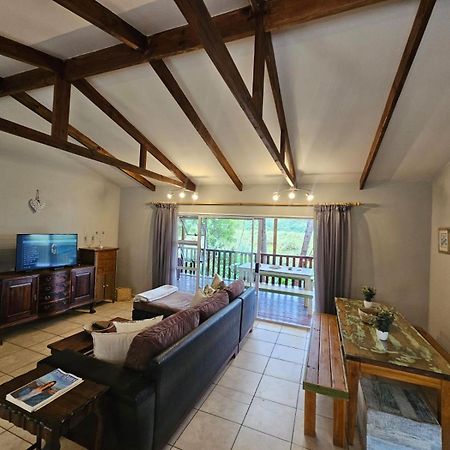 Woodpecker Apartment Плетенбърг Бей Екстериор снимка